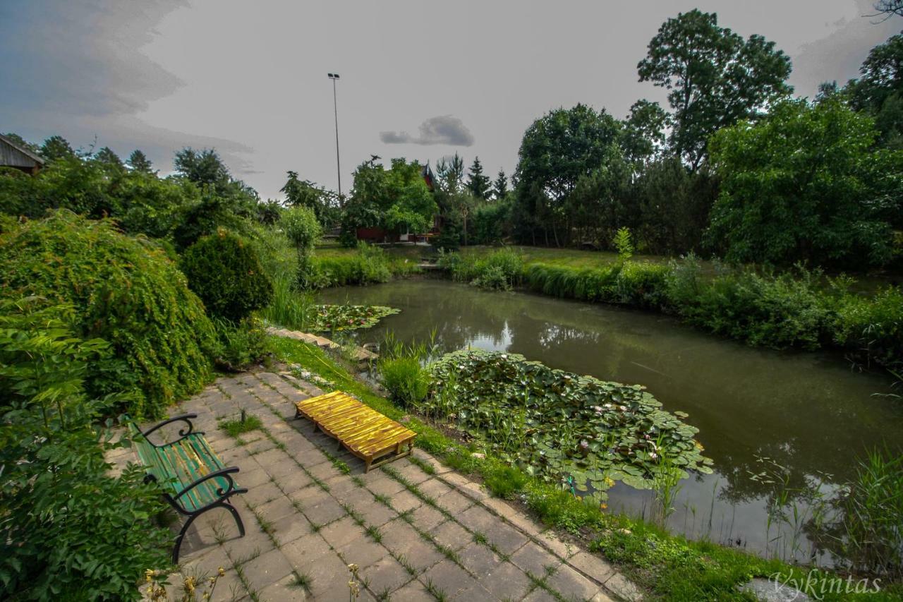 Rusnietis Guest House Bagian luar foto